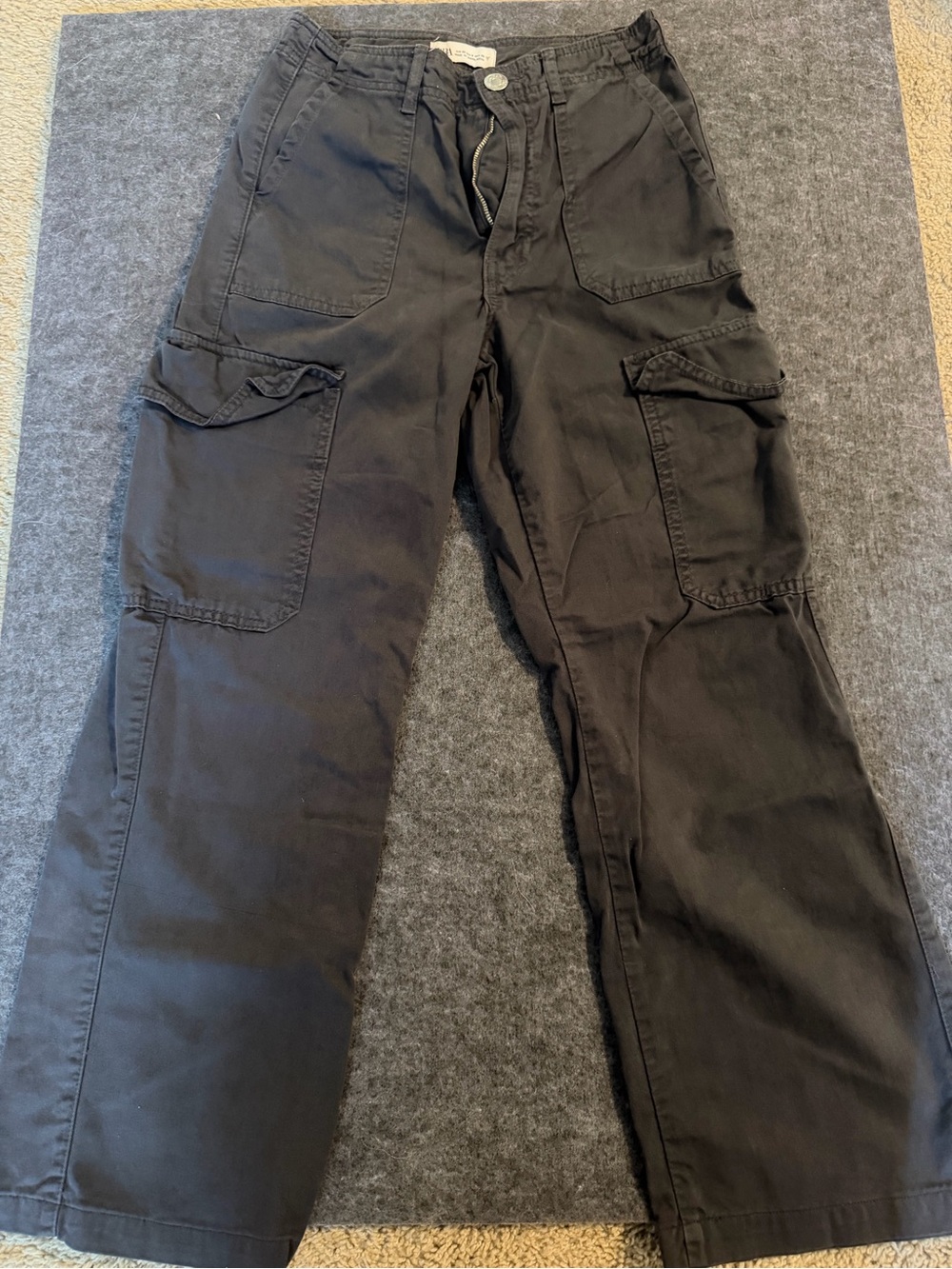 Zara Men's Black Cargo Pants with Utility Pockets